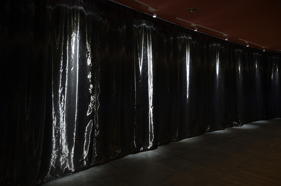 奥能登国際芸術祭　さいはてのキャバレー準備中