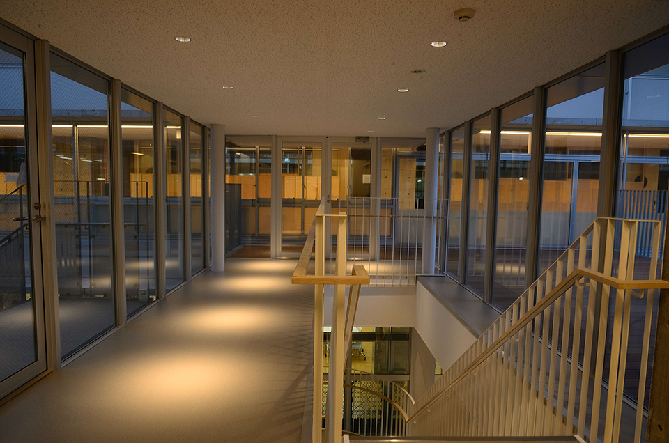 白梅学園高等学校・ 清修中学校校舎