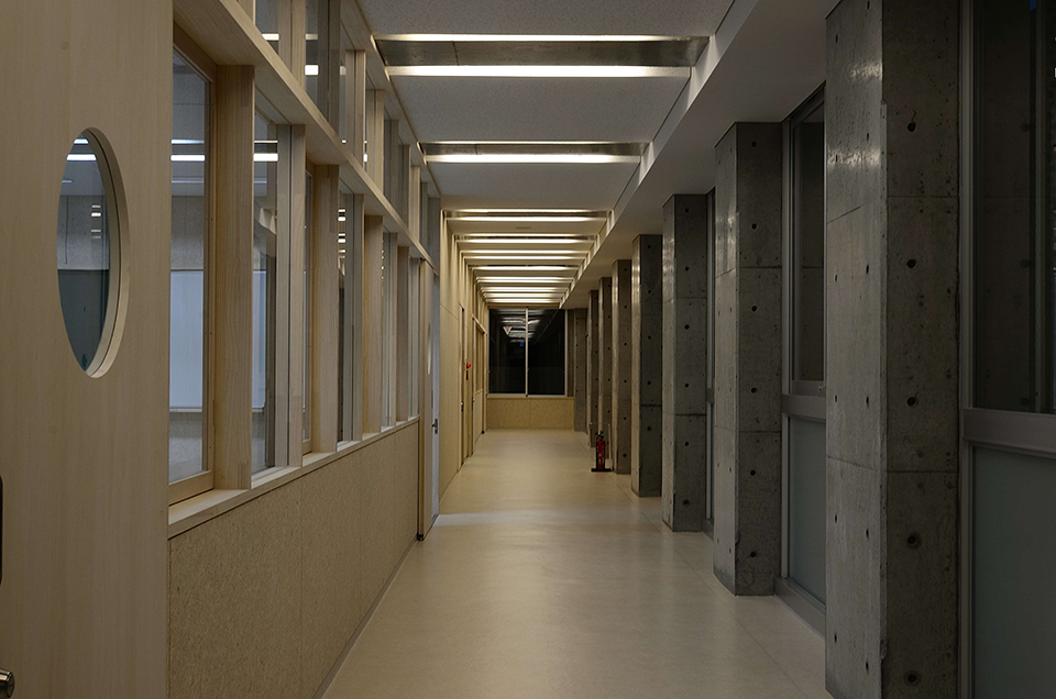 白梅学園高等学校・ 清修中学校校舎