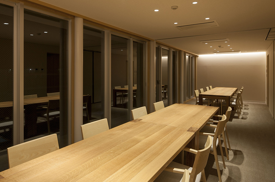 The University DINING